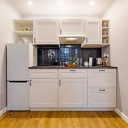 מלון דירות Time Apartment,parking,wi-fi לודז'