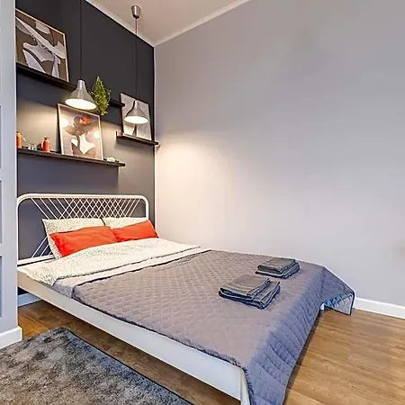 מלון דירות Time Apartment,parking,wi-fi 3*
