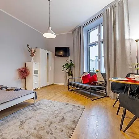 מלון דירות Time Apartment,parking,wi-fi לודז'